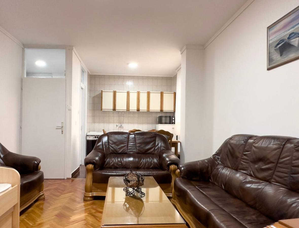 Apartment D-Moll Sutomore Exterior photo